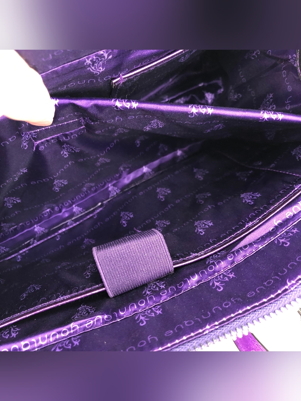 Younique Purple Metallic Cosmetic Make Up Shoulder Bag Purse & Pore Cleanser - Picture 9 of 10